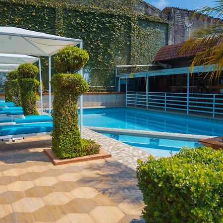 Hotel & Suites Posada Molina Куэцалан-дель-Прогресо Экстерьер фото