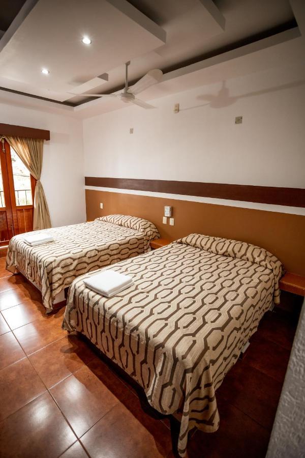 Hotel & Suites Posada Molina Куэцалан-дель-Прогресо Экстерьер фото